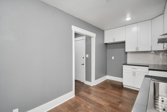 Foto del edificio - 9429 Fairland Dr