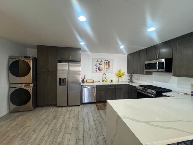 Building Photo - 18851 Fairhaven Ave