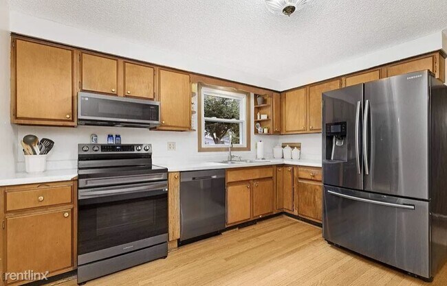 Foto del edificio - 4 br, 1.5 bath House - 3129 Windsor Drive