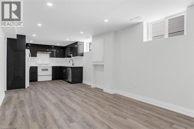 Building Photo - 51 Runcorn St