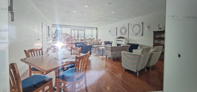 Foto del edificio - 1800 Roundhill Rd