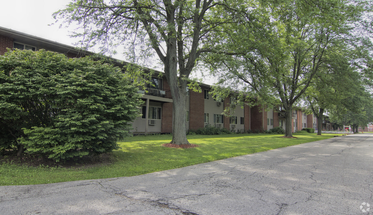 Building Photo - Parkside Drive Apartments