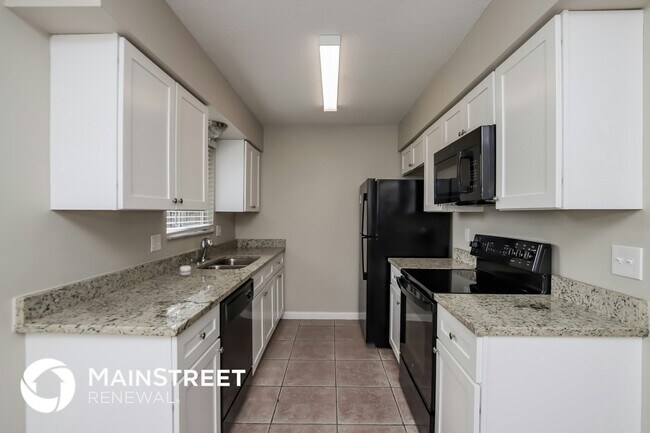 Building Photo - 1130 Emerald Rd SE