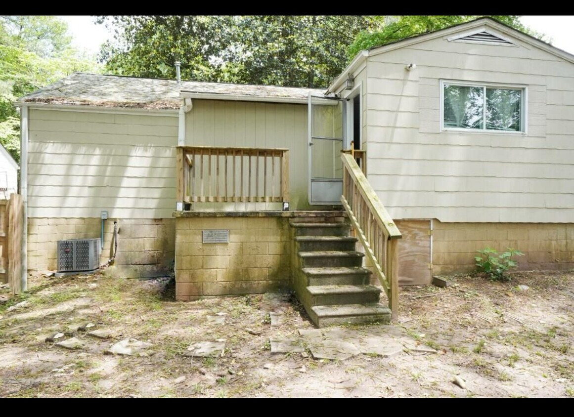 2933 Sylvan Rd, Atlanta, GA 30344 House Rental in Atlanta, GA