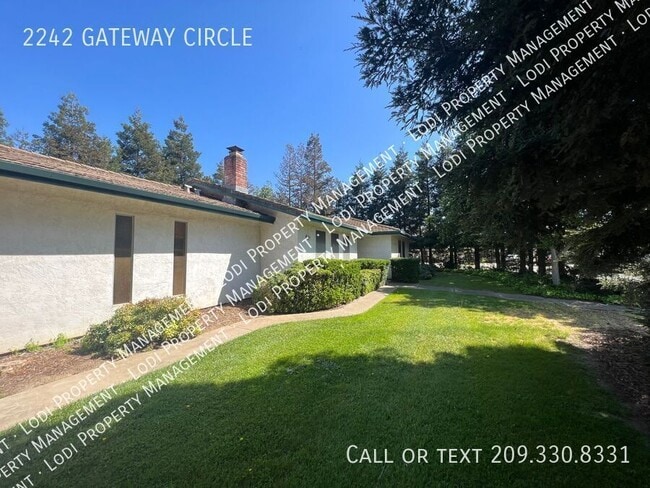Foto del edificio - 2242 Gateway Cir