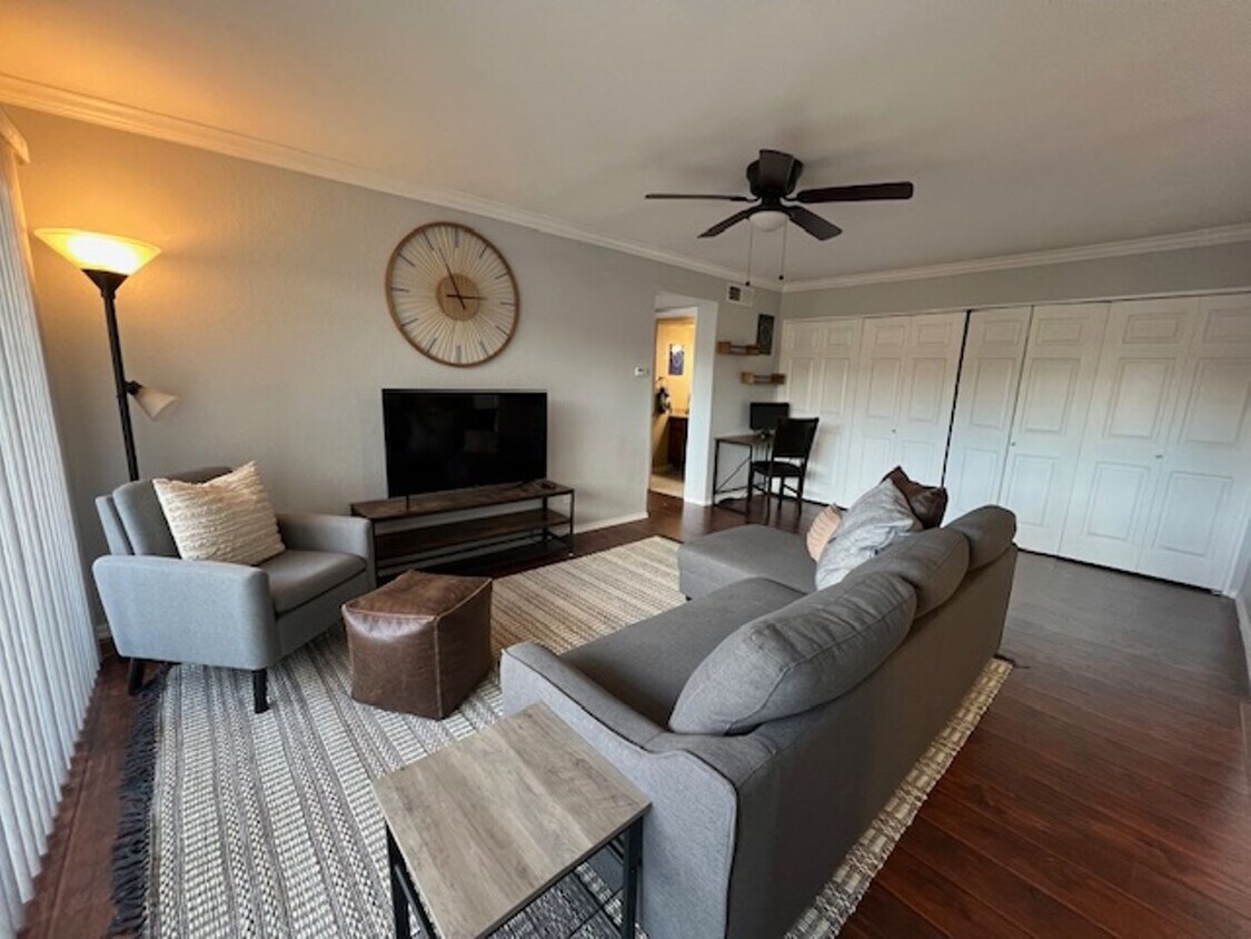 Foto principal - Scottsdale Condo