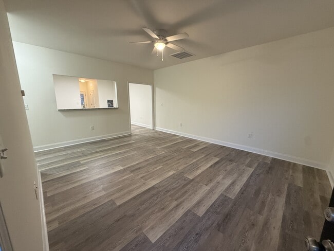 Building Photo - 113 W Langdon Ave