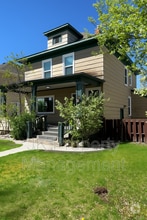 Building Photo - 913 5th Ave N