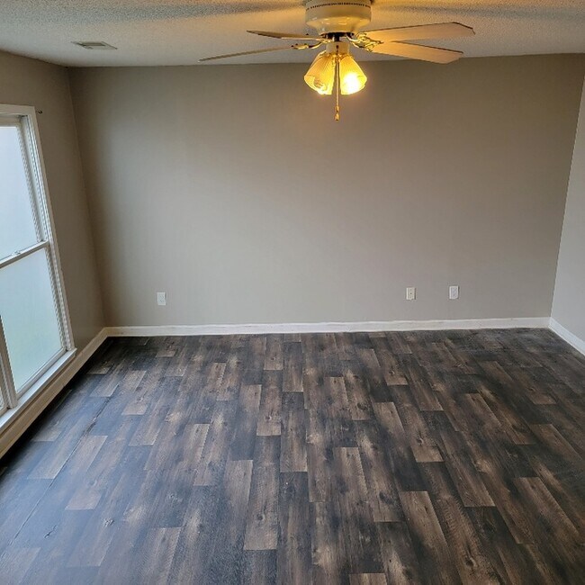 Building Photo - Grayson Valley Townhome!