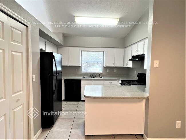 Building Photo - 323 Boca Ciega Rd