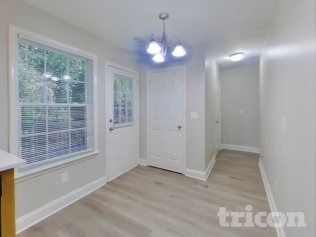 Foto del edificio - 2457 Terra Dr