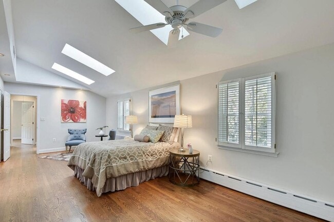 Foto del edificio - 8222 Larry Pl