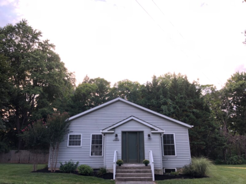 12822 Booth Rd, Lovettsville, VA 20180 House Rental in Lovettsville