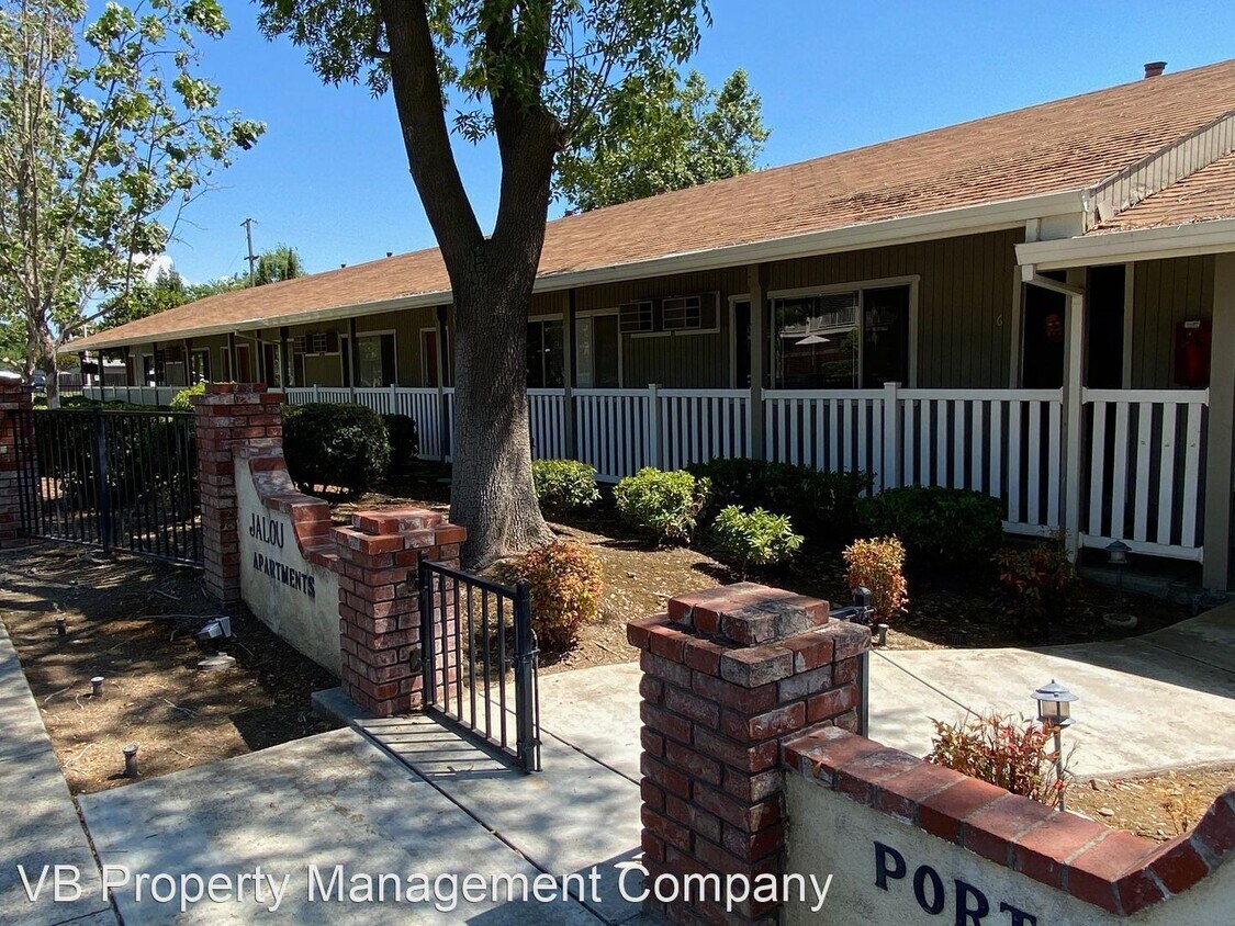 Primary Photo - 1413 Portola Ave