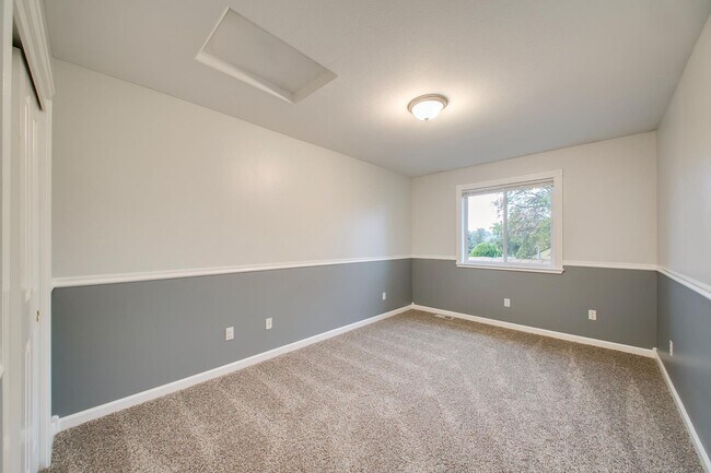 Foto del edificio - Updated Townhome Close to BSU!**$1000 OFF ...