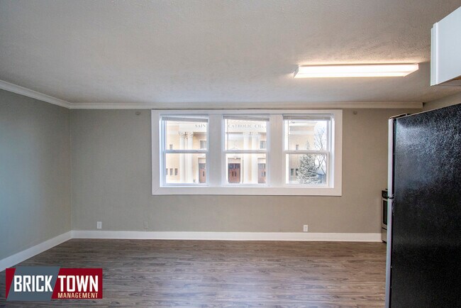Building Photo - 2705 Leavenworth St