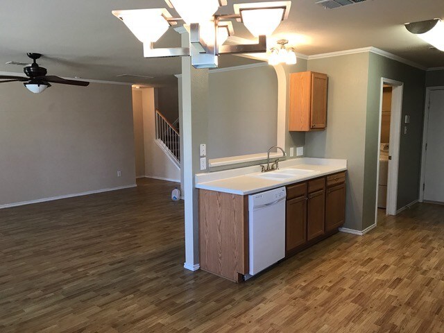 Foto del edificio - 2737 Breezy Point Cove