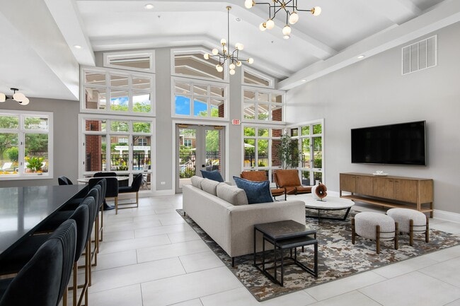 Building Photo - Thornberry Woods Apartment Homes