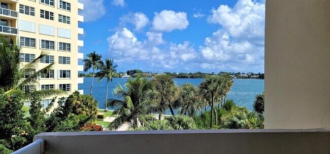 Foto del edificio - 2600 N Flagler Dr