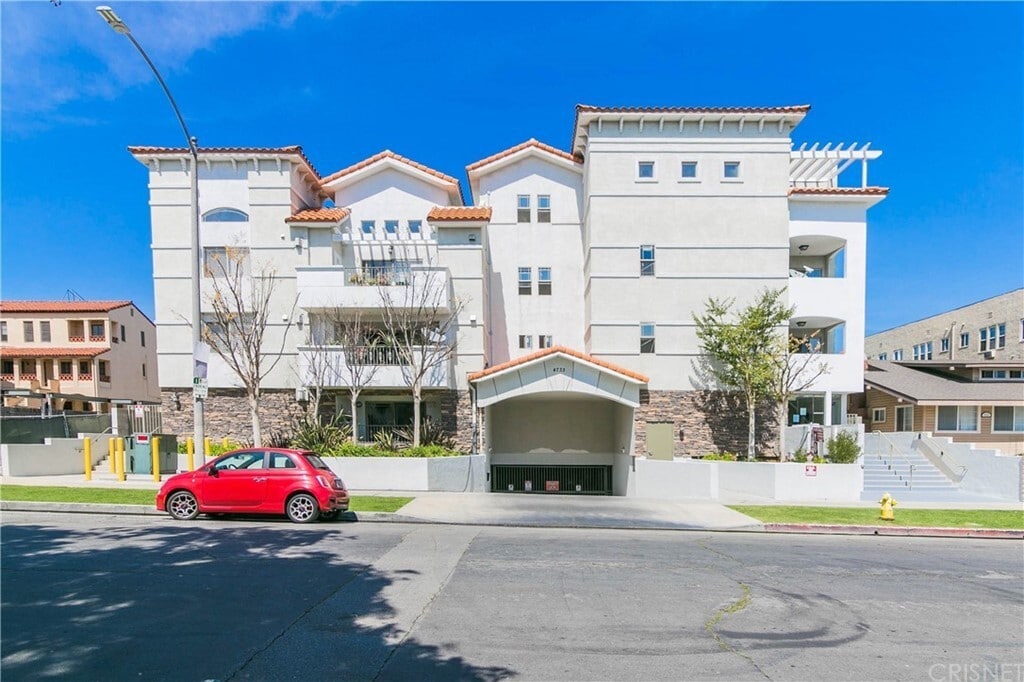 4733 Elmwood Ave Unit 310, Los Angeles, CA 90004 Condo for Rent in