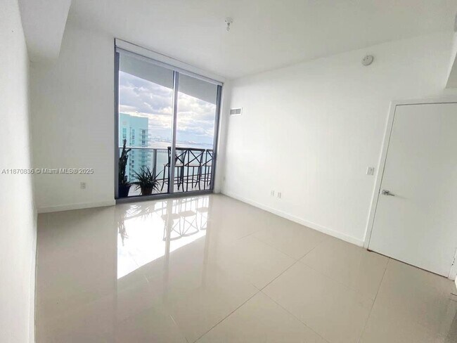 Foto del edificio - 488 NE 18th St