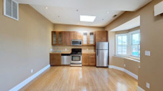 Building Photo - Bay Village 2 Bed on Cortes St for September 1st.  Porch, Private Roof Deck, Laundry in Unit