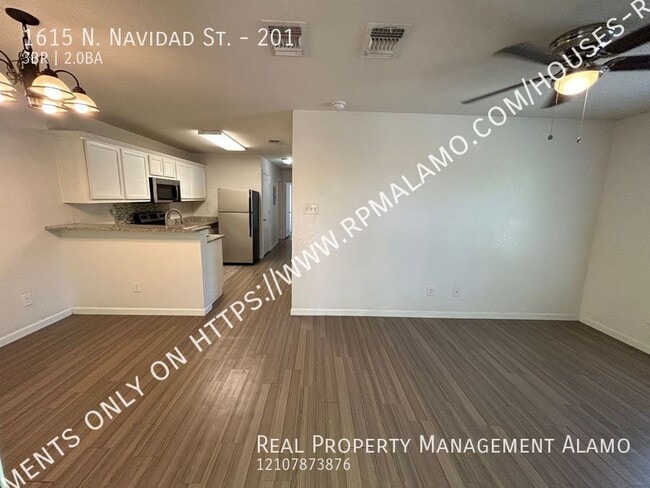Building Photo - 1615 N Navidad St
