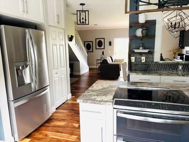 Foto del edificio - 574 Ryans Woods Ln