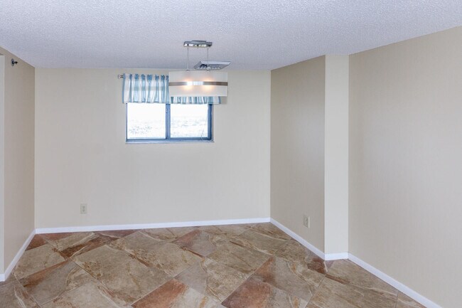 Building Photo - 200 Ocean Trail Way