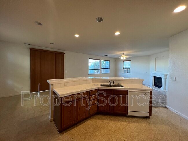 Foto del edificio - 17444 Ferndale St