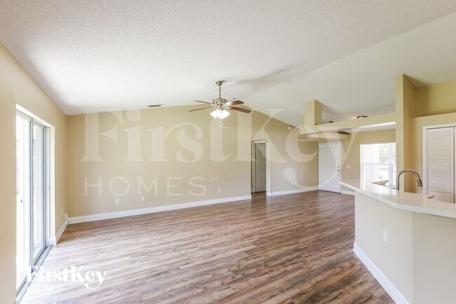 Foto del edificio - 1414 SW Apache Ave