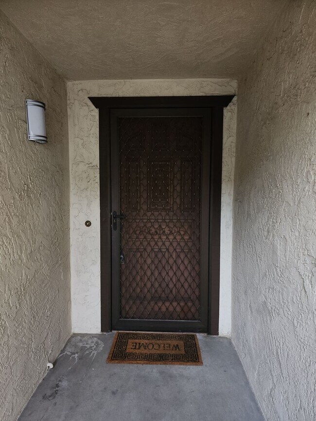 Foto del edificio - 3 Bedroom 2.5 Bathroom Townhome with Garag...