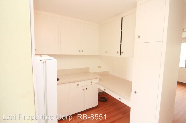 Building Photo - 1060 Green St