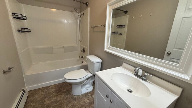Building Photo - 1103 Karluk St