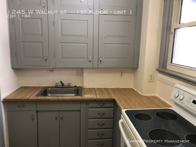 Foto del edificio - 1245 W Walnut St