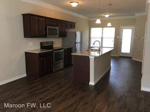 Building Photo - 100-155 E Maple Ridge Ct