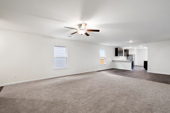 Building Photo - 205 Allington Cir