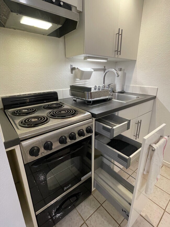 9930 Calvine Rd, Sacramento, CA 95829 House Rental in Sacramento, CA