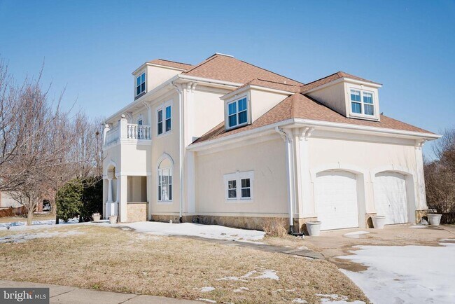 Foto del edificio - 6902 Tower of London Dr