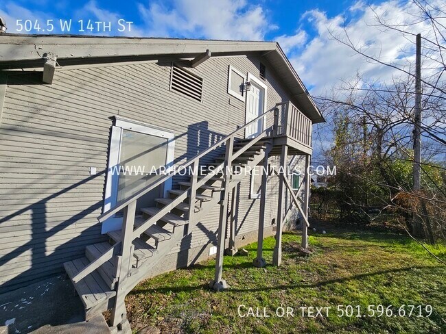 Building Photo - 504.5 W 14th St| $750 | 3 beds, 1 full bath