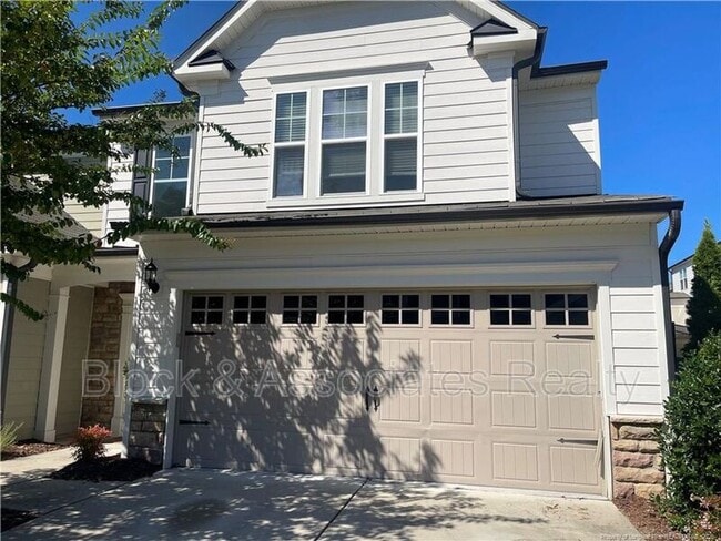 Photo - 1023 Saffron Lp House