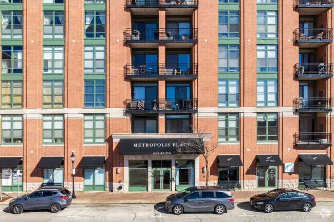 Entrance - 121 W Campbell St