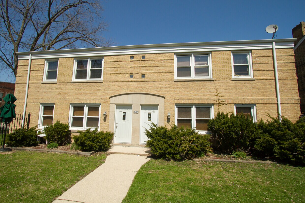 7415 N Wolcott Ave Unit 1W, Chicago, IL 60626 Condo for Rent in