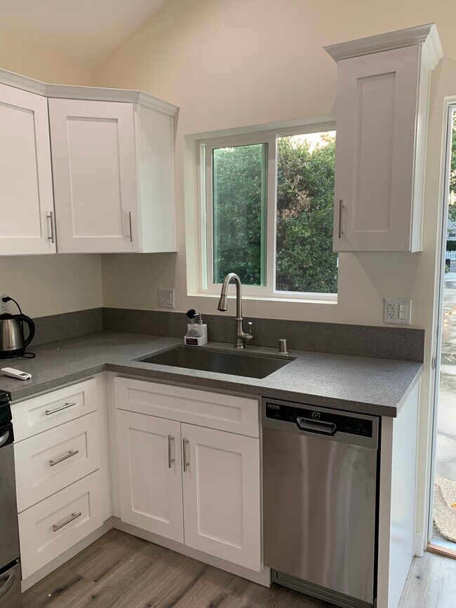 Building Photo - 20804 Skouras Dr