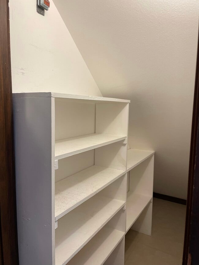 Foto del edificio - 1375 Cameron Ave