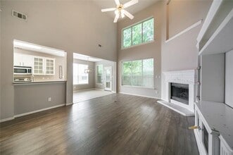 Building Photo - 2312 Geneva Ln