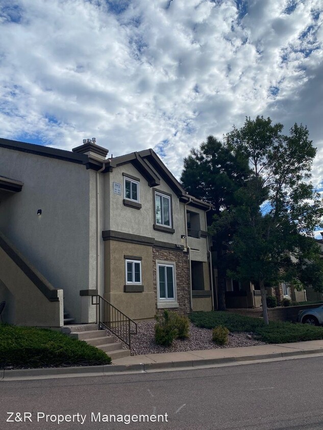 Primary Photo - 3 br, 2 bath House - 3912 Riviera Grv #204