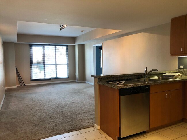 Building Photo - 875 G St