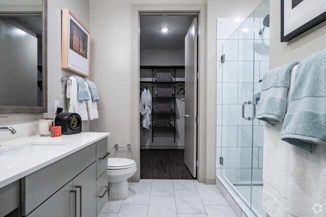 1BR, 1BA - 749SF - The Marlowe