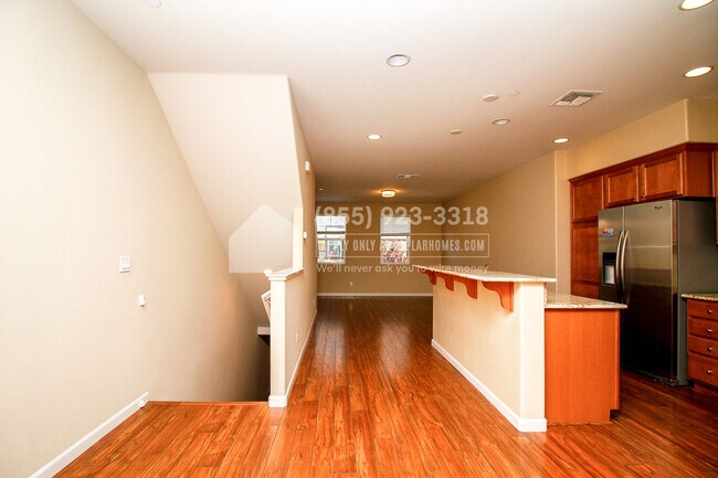 Building Photo - 1043 Coriander Walkway